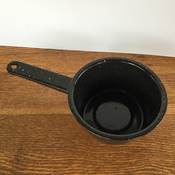 Vintage Enamelware Saucepan Black Speckled Cooking Camping Pan - Picture 5 of 13